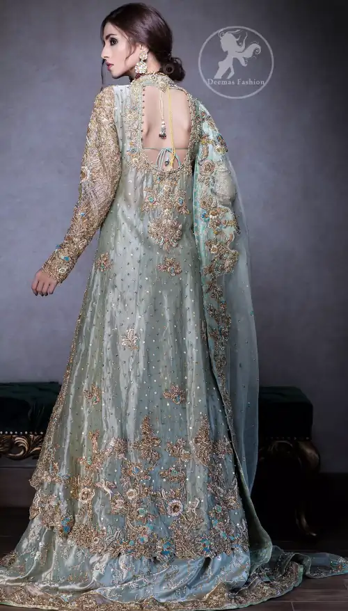 This regal regent gray outfit is an immensely captivating traditional piece, enhancing the art of classical heritage showcasing the craftsmanship