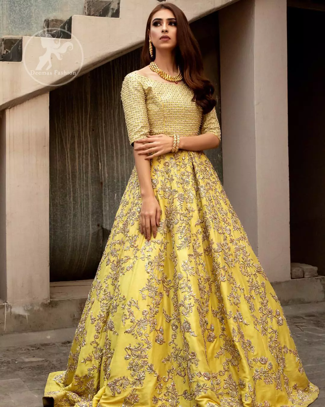 Tradition meets modernity. Exhibit elegance in this yellow blouse lehengha enhanced with kora and dabka embroidery adorned with Swarovski crystals and zardozi is perfect ensemble for mehendi. The outfit is coordinated with tissue dupatta with hand embroidered borders on all four sides and zardozi sequins work on the ground. It comes with raw silk fully embroidered lehengha.