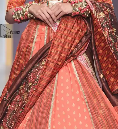 This dress is majestic beauty and perfect for mehndi mayon day. Delicately crafted and personifying chic elegance with an element