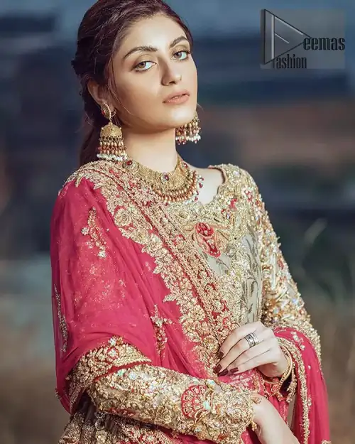 This dress is majestic beauty. A jacquard fabric maxi adorning personification of a majestic look with a contemporary silhouette showcasing