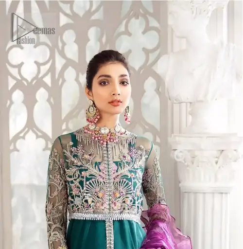  Modern yet traditional. Boost your confidence and style in this glamorous attire accentuated with finest thread work and zardosi embroidery.