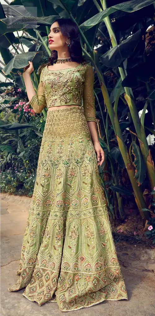 Nothing speaks of femininity and class louder than this mehndi outfits for bridesmaids. Steal the moment with this outfit with