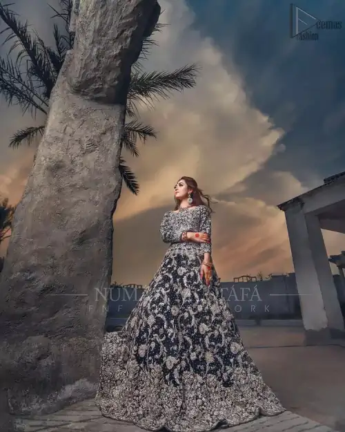 Crafted with love. This outfit is classically designed to make your memorable day beautiful as it should be. Unique craftsmanship