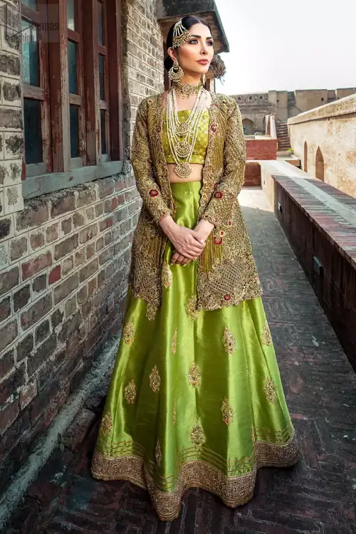 The dress code follows a bright green, highly gorgeous blouse made with katan banarasi jamawar, a tissue lehenga and dupatta