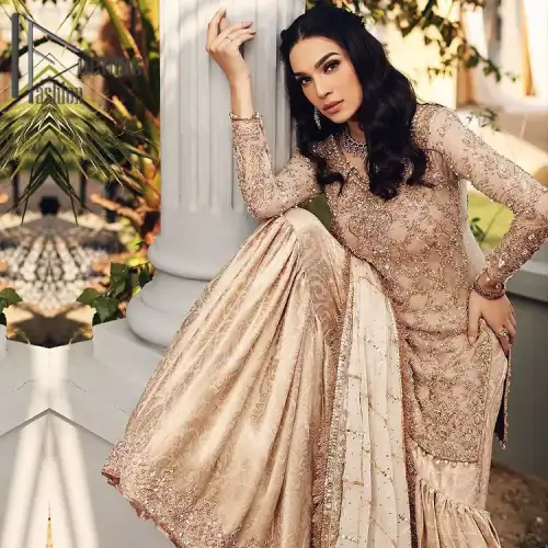 Opt for a versatile outfit for your Nikkah that is the perfect amalgamation of splendid colors, deluxe fabrication, and exquisite