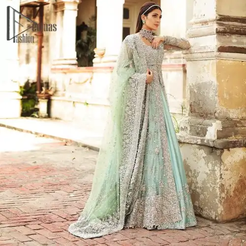 Stressed about your outfit on Walima? Deemas Fashion will save your day. Make your moments more memorable with our ice