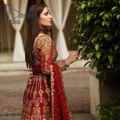 We're sure that all girls love slipping into "maroon outfits for weddings" So, we create this maroon article that will