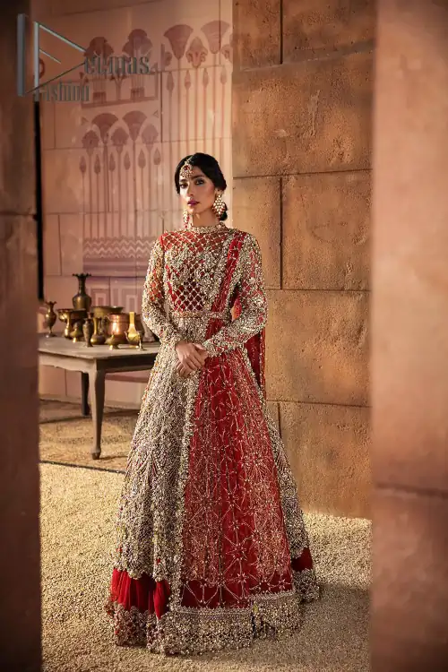 There are days in life when you fall in love with red love tone. As every bride wants red for