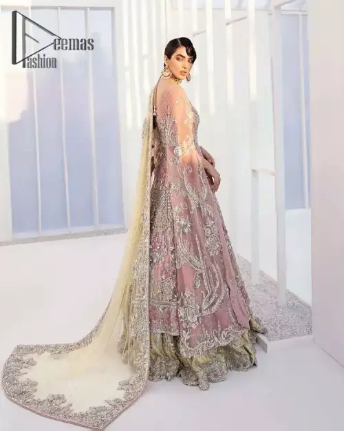 Wants regal, striking, and bold? Our tea pink maxi is all you need to bring out the queen in you.