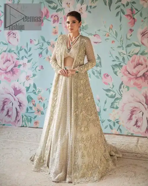 On a magical ivory afternoon, the sun reflects her radiance, the wind mimics her gaze. Starting this ivory article with