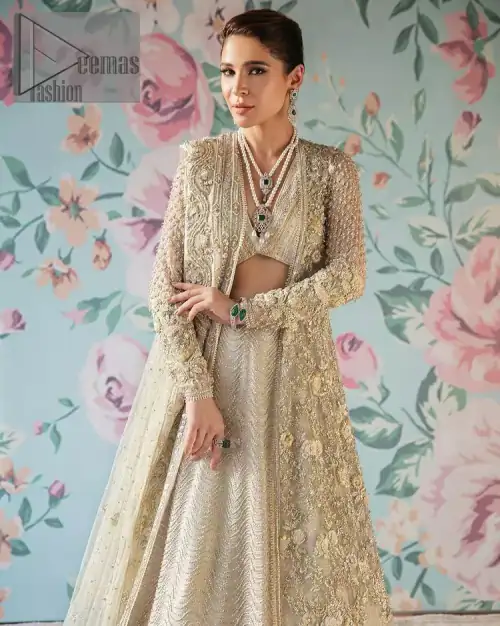 On a magical ivory afternoon, the sun reflects her radiance, the wind mimics her gaze. Starting this ivory article with