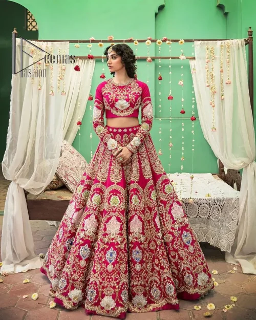 A wine that will make you rise and shine n your Big day. Begin this reception wear with wine red