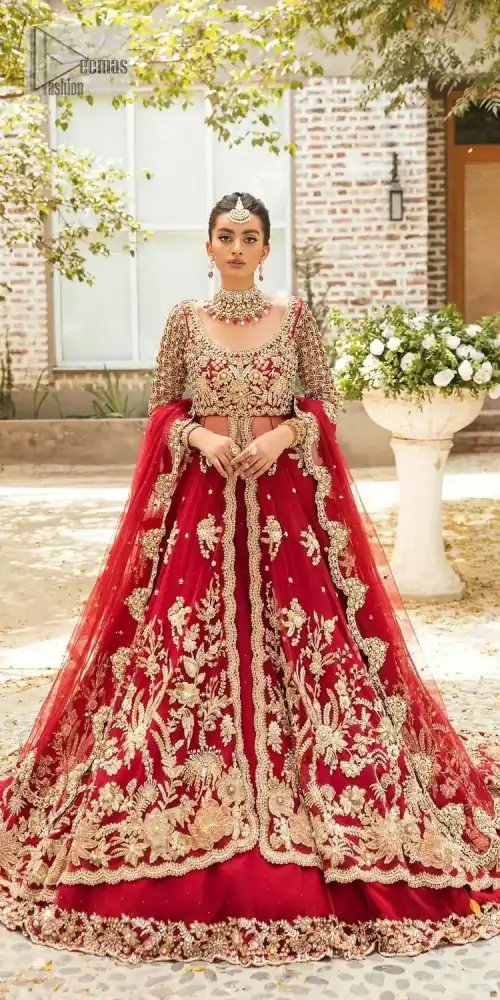 Vibrant outfit to make your reception day more shiny and bright. DeemasFashion presents this maxi in deep red colour, featuring