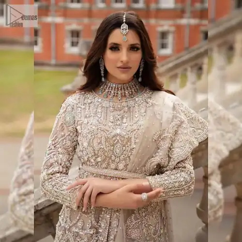 Filling the air with utmost happiness, joy ad fun for your Walima day. A handsome and attractive light fawn maxi