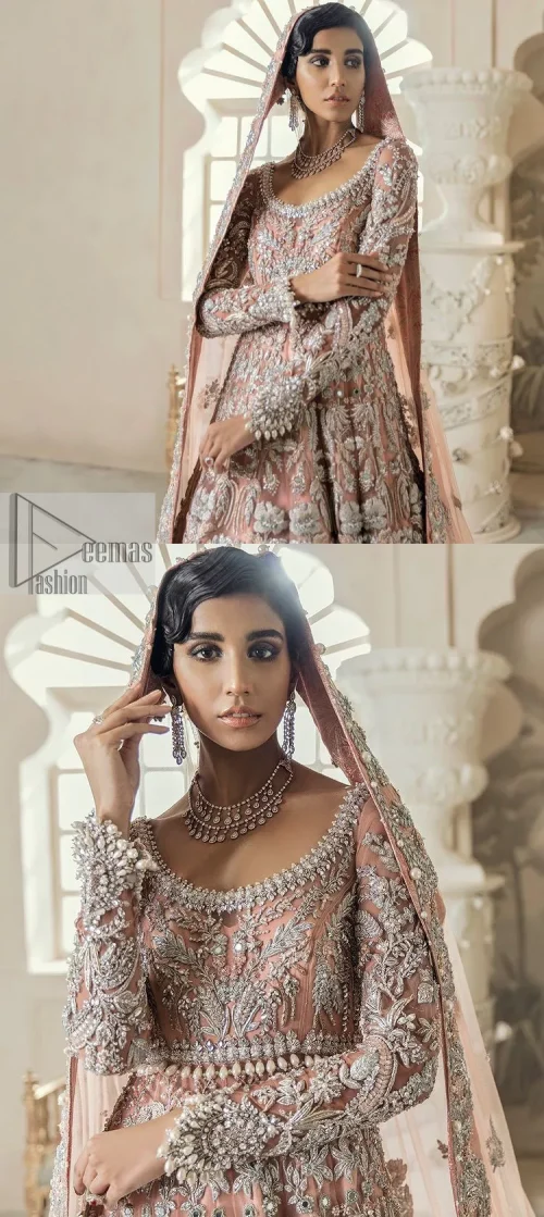 Steal the spotlight at your walima with this light orange yet subtle ensemble! This blouse is in a beautiful shade