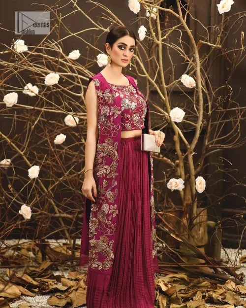 Sumptuously burgundy! This alluring outfit is surely any girl’s dream. DeemasFashion presents the three-piece outfit to make your event super