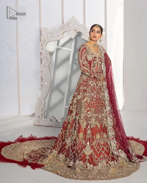 It’s all about looking stunning with a gorgeous Pakistani reception wear Red outfit. This beautiful red dress is designed with