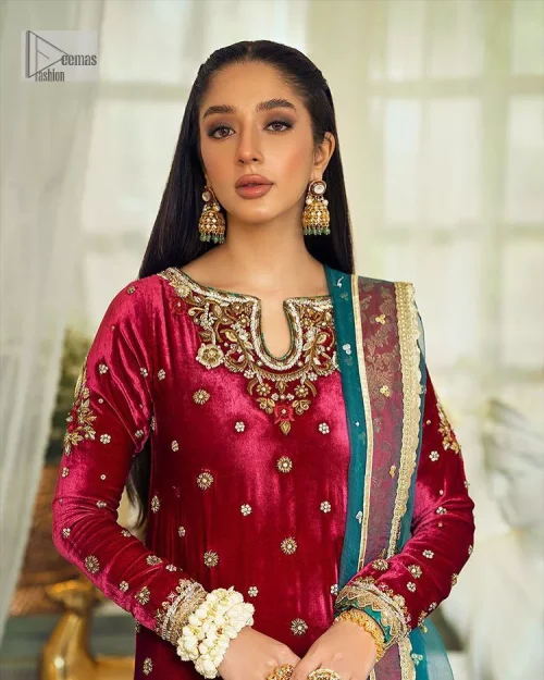 Dreamy details that scream crimson. The day outfits you need to shine your light. DeemasFashion presents this party wear which