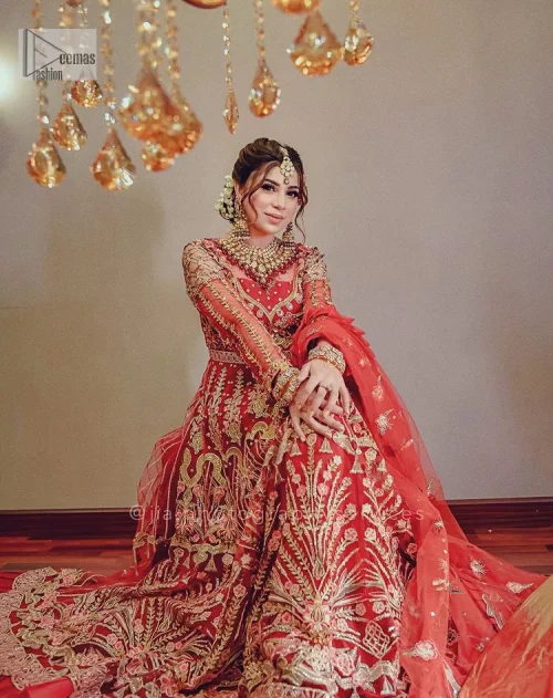 The deep orange colour is the perfect feminine and delicate shade with its meticulously crafted untruth. The stunning maxi is