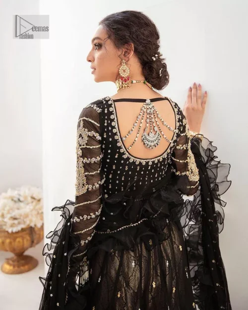 Let your outfit speak for the style tale itself! The frock, lehenga and dupatta combination is a breathtaking attire that