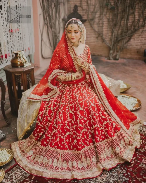 Elevate your wedding day with a touch of elegance and charm, as you shine in this extraordinary reception outfit.