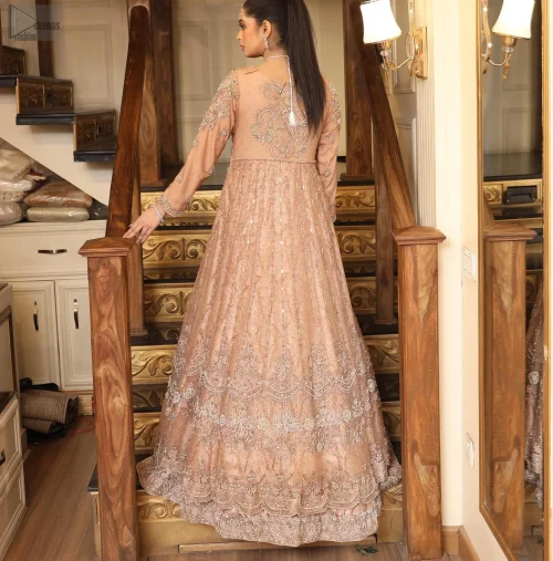 The Fawn Flared Scalloped Maxi Can Can Lehenga, a creation designed for the bride who cherishes elegance and grandeur.