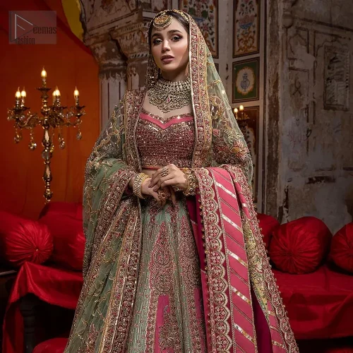 The fusion of organza and delicate detailing wraps you in an aura of elegance, making you feel both ethereal and