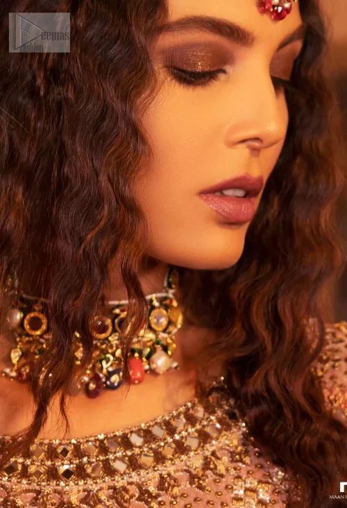 Step into timeless elegance with the Salmon Pink Short Shirt Palazzo Pants, an elegant choice for Nikah festivities. Salmon Pink