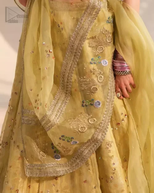 Tailored Fit & Side Zip: Showing the side profile of the ensemble with a concealed side zip and a fixed