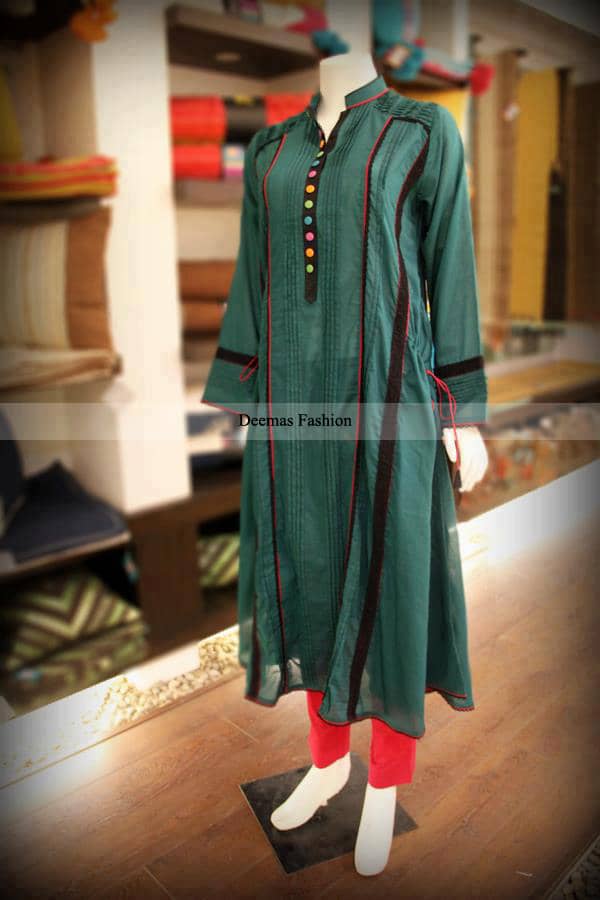 Latest Pakistani Fashion Dark Green Kurti