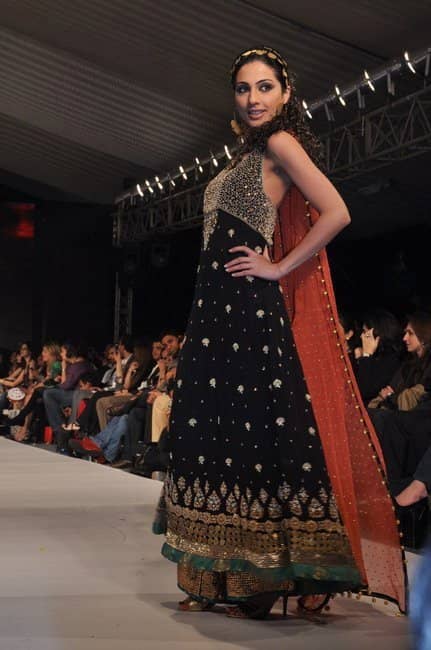 Pakistani Fashion – Latest Black Rust Anarkali Pishwas        
